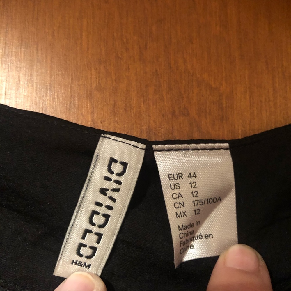 H&M black blouse - Picture 3 of 3